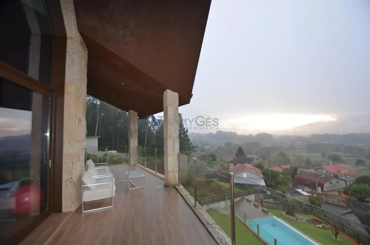 Terraza de Casa o chalet en venta en Tui con Calefacción, Jardín privado y Terraza