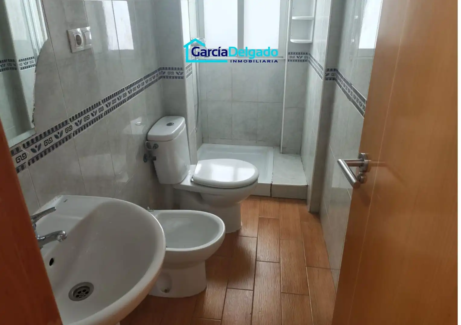 Baño de Piso en venta en Granada con Terraza, Amueblado y Balcón