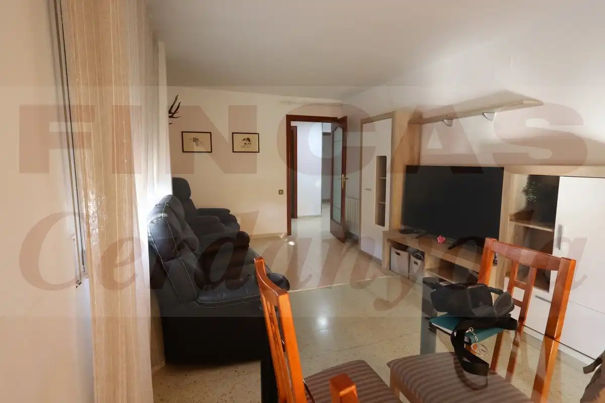 Sala de estar de Piso en venta en Cerdanyola del Vallès con Aire acondicionado, Calefacción y Balcón