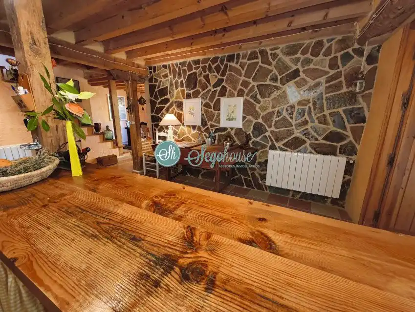 Casa o chalet en venta en Escobar de Polendos con Calefacción y Trastero