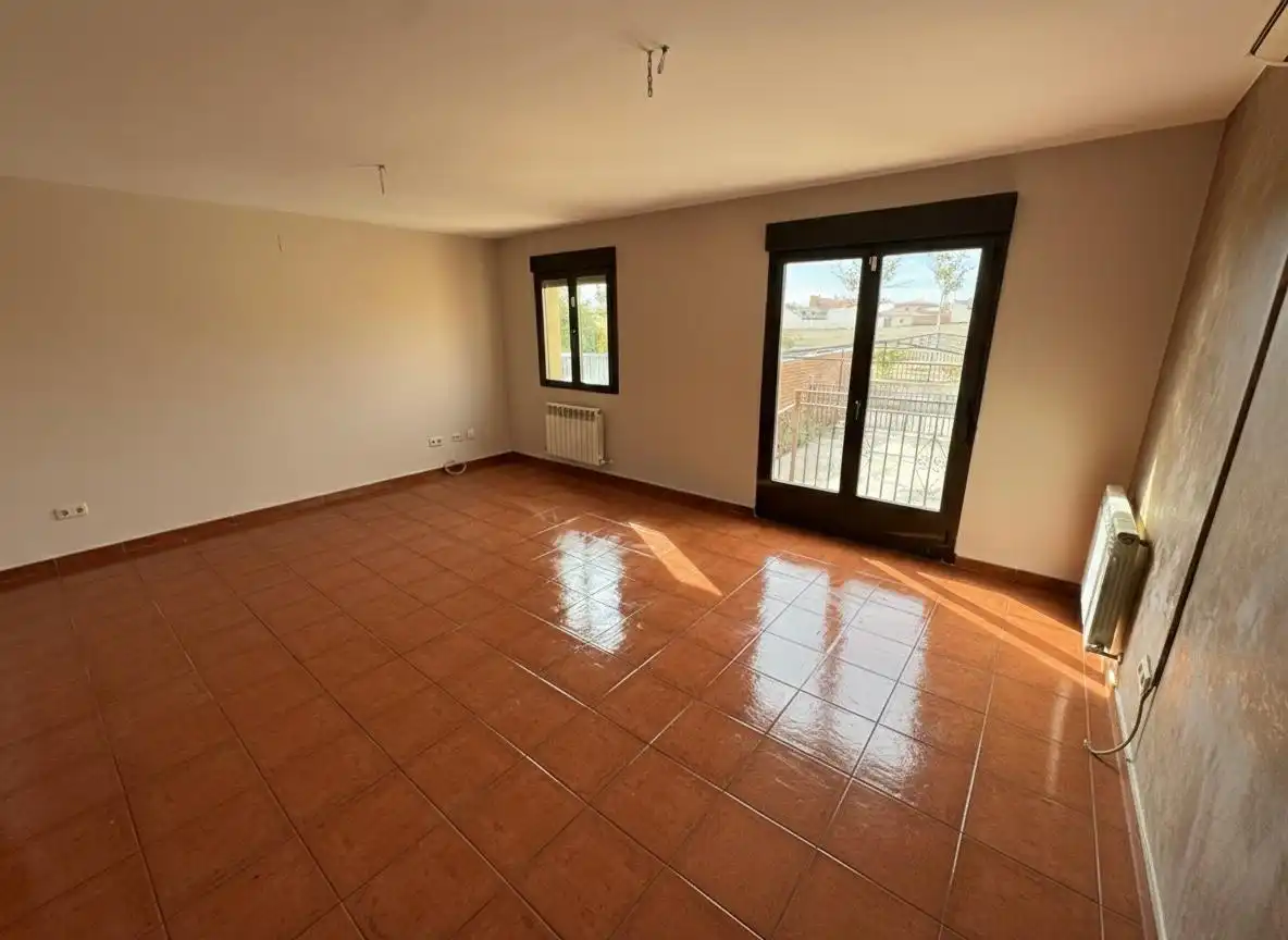 Sala d'estar de Casa adosada en venda en Cobeja amb Aire condicionat, Calefacció i Balcó