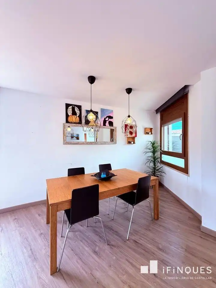 Menjador de Casa o xalet en venda en Castellar del Vallès amb Aire condicionat, Calefacció i Parquet