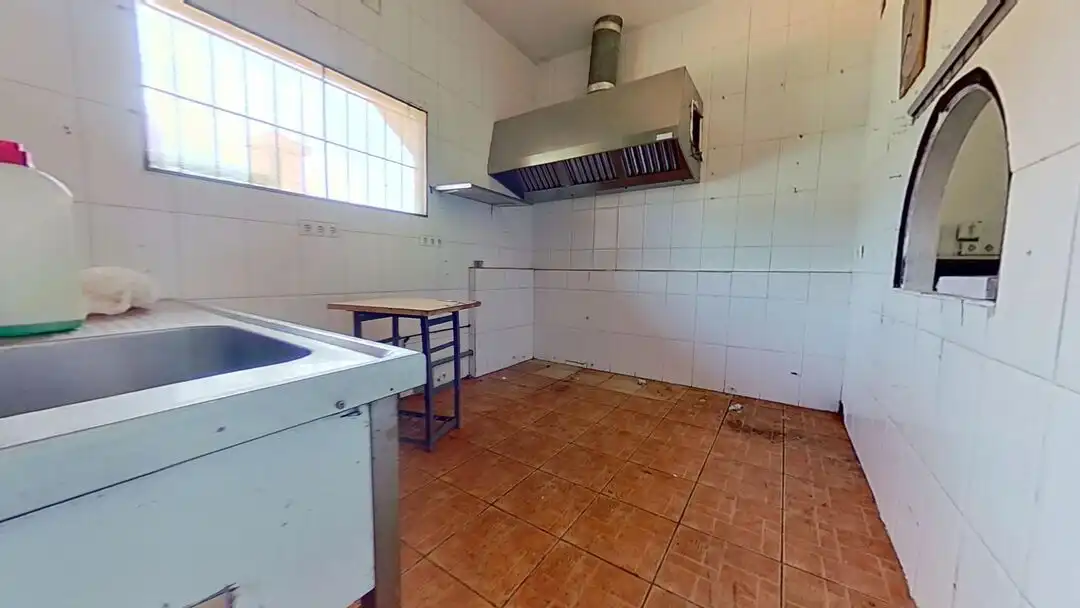 Cuina de Local de lloguer en Benidorm amb Aire condicionat