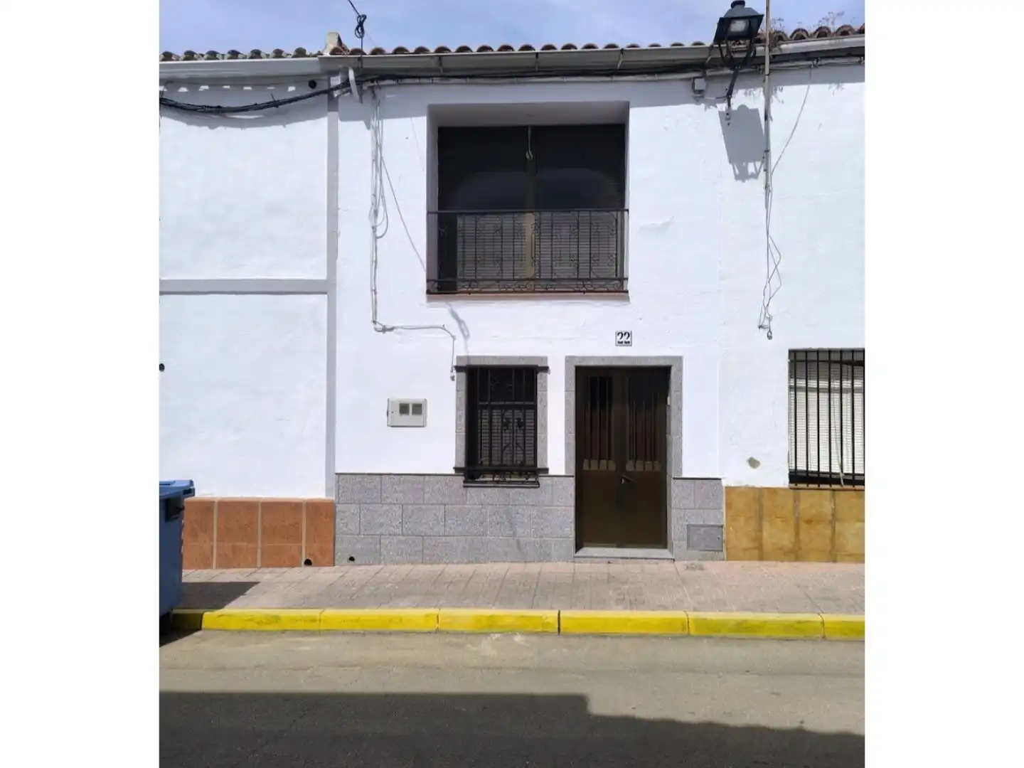 Vista exterior de Casa o xalet en venda en Santiago de Alcántara, Cáceres