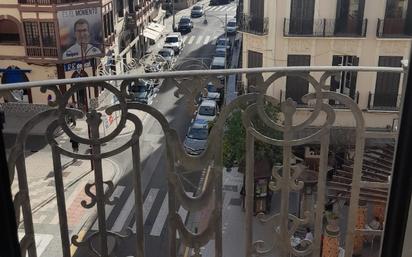 Vista exterior de Pis de lloguer en  Melilla Capital amb Moblat, Forn i Rentadora