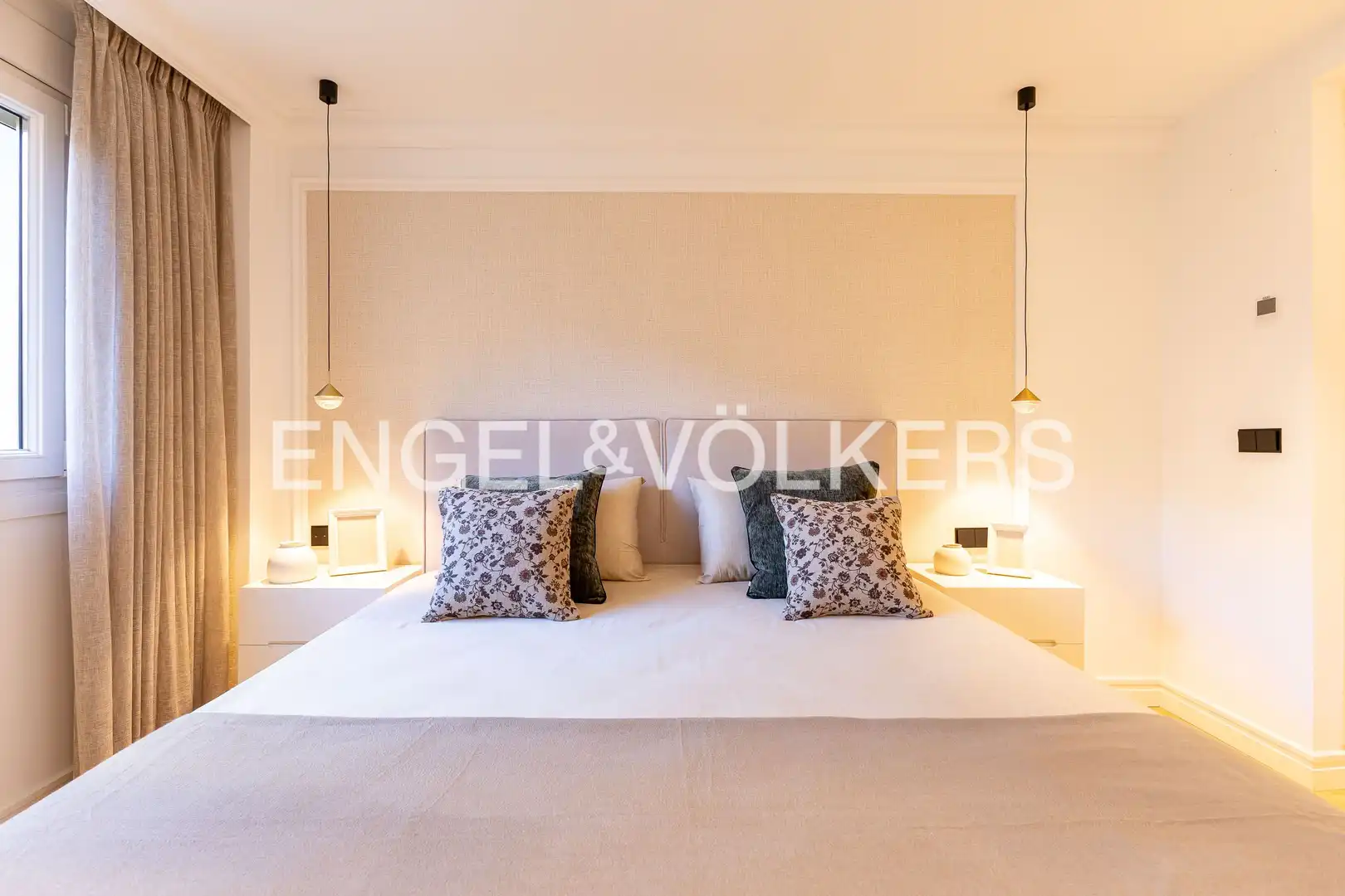 Schlafzimmer von Wohnung zum Verkauf in Madrid mit Klimaanlage, Heizung und Möbliert
