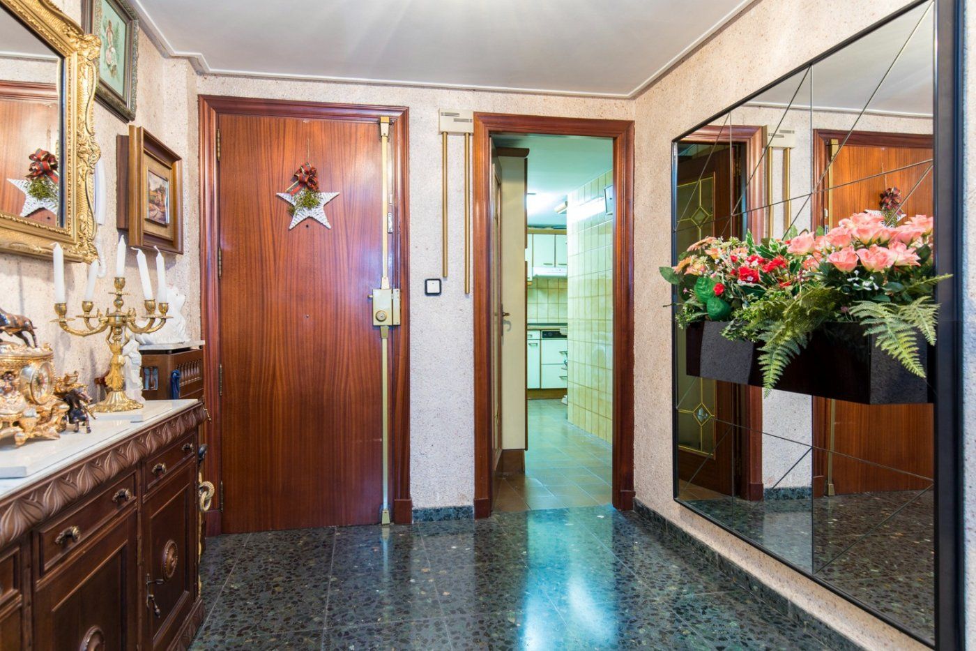 Flat for sale in  Zaragoza Capital  with Air Conditioner, Heating and Balcony