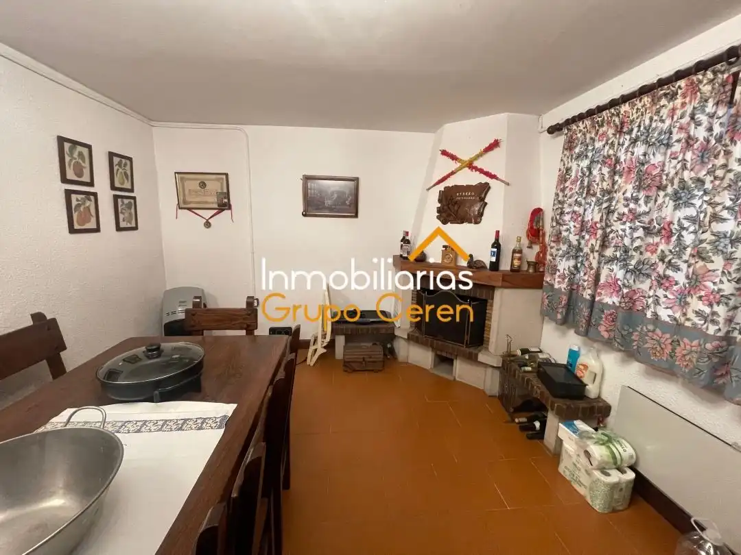 Casa adosada en venda a Ezcaray
