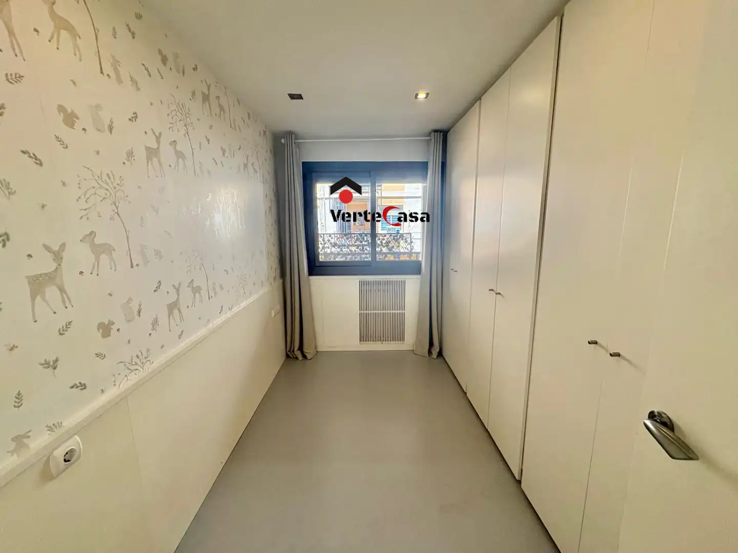 Wohnung zur Miete in Valencia mit Klimaanlage, Heizung und Balkon