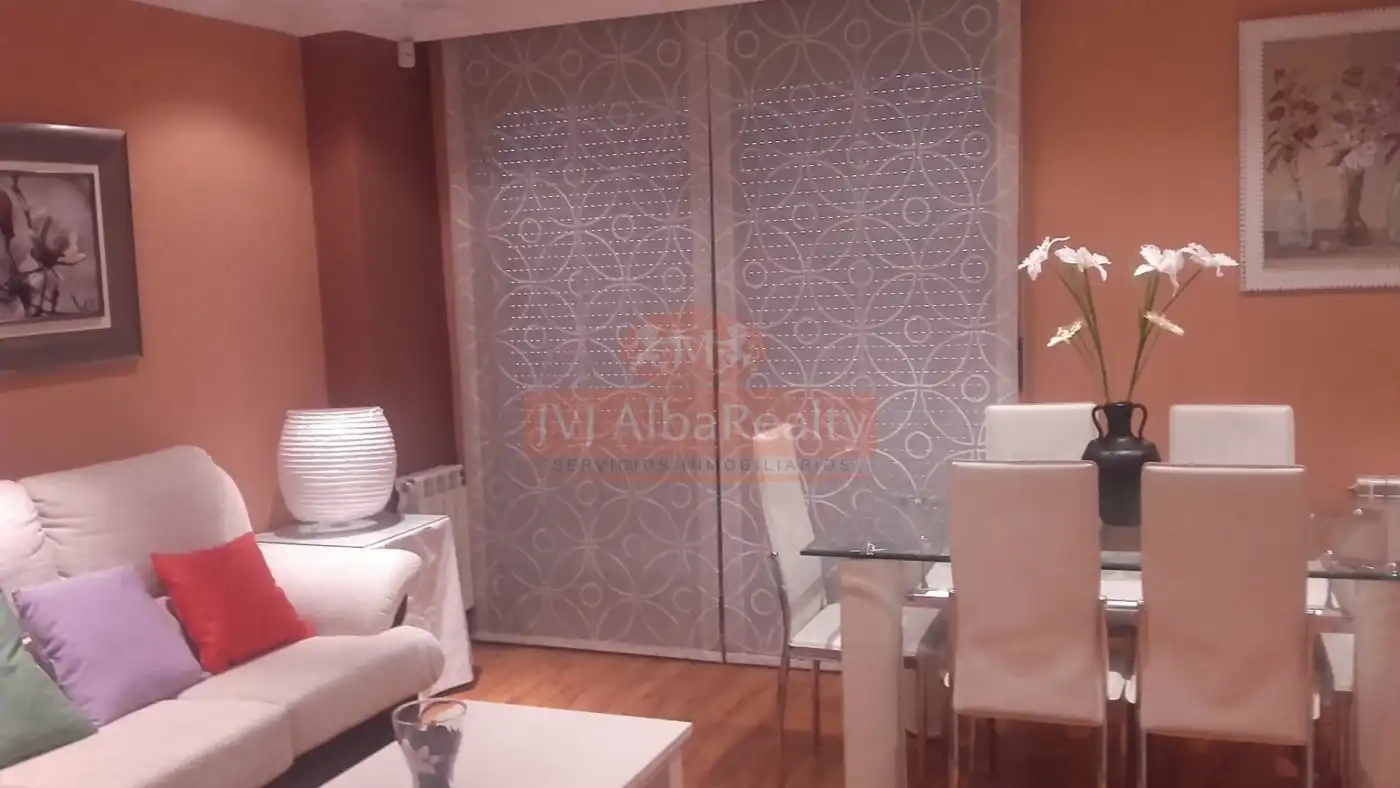 Sala de estar de Casa adosada de alquiler en Albacete con Aire acondicionado, Calefacción y Jardín privado