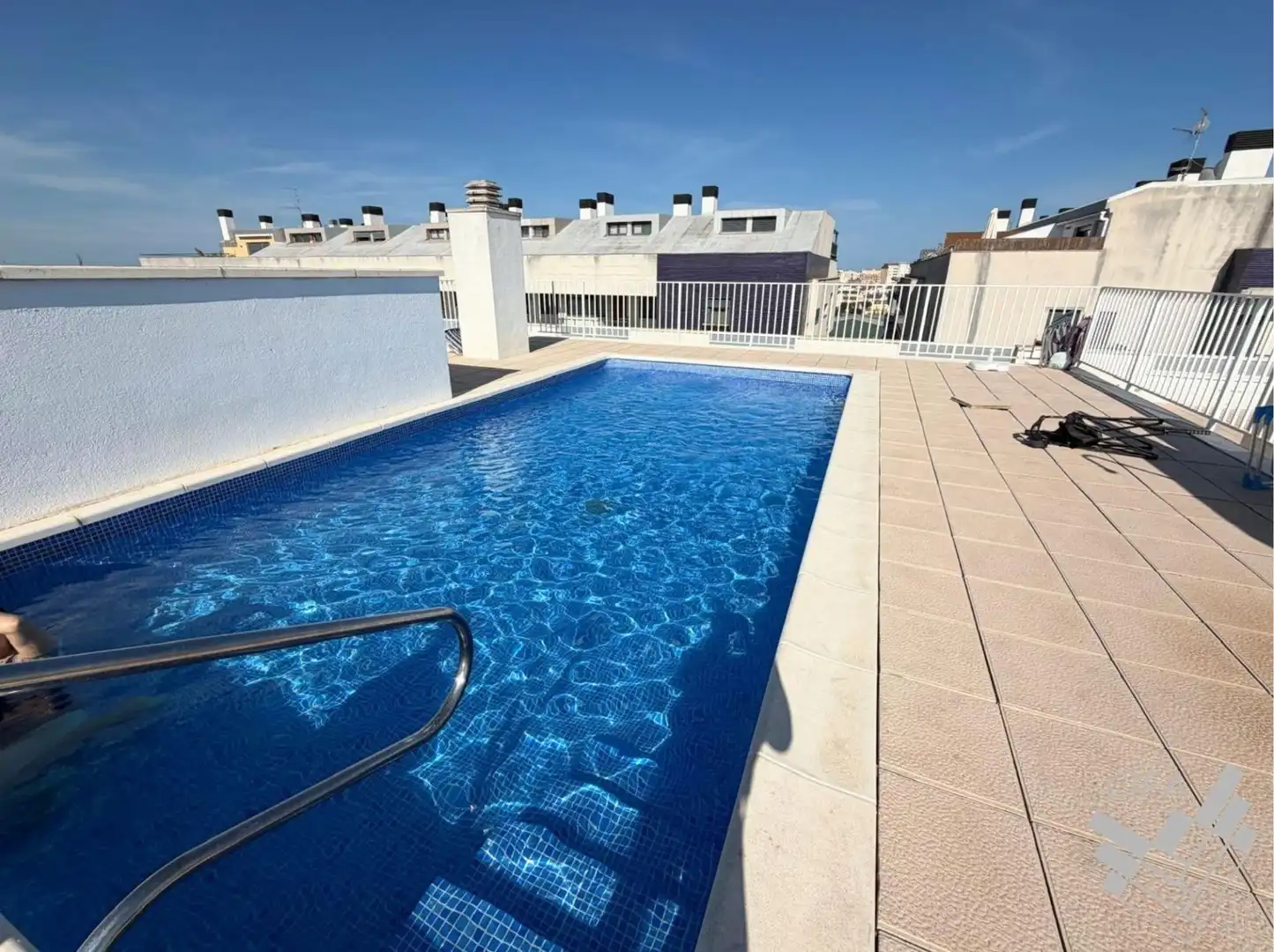 Piscina de Piso en venta en Vinaròs con Aire acondicionado, Terraza y Balcón