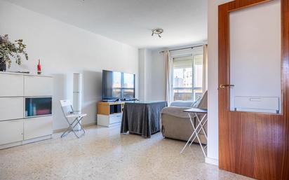 Bedroom of Flat for sale in  Sevilla Capital  with Air Conditioner, Heating and Storage room