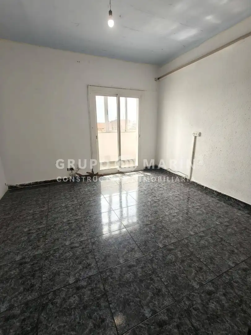 Flat for sale in Badalona  with Balcony