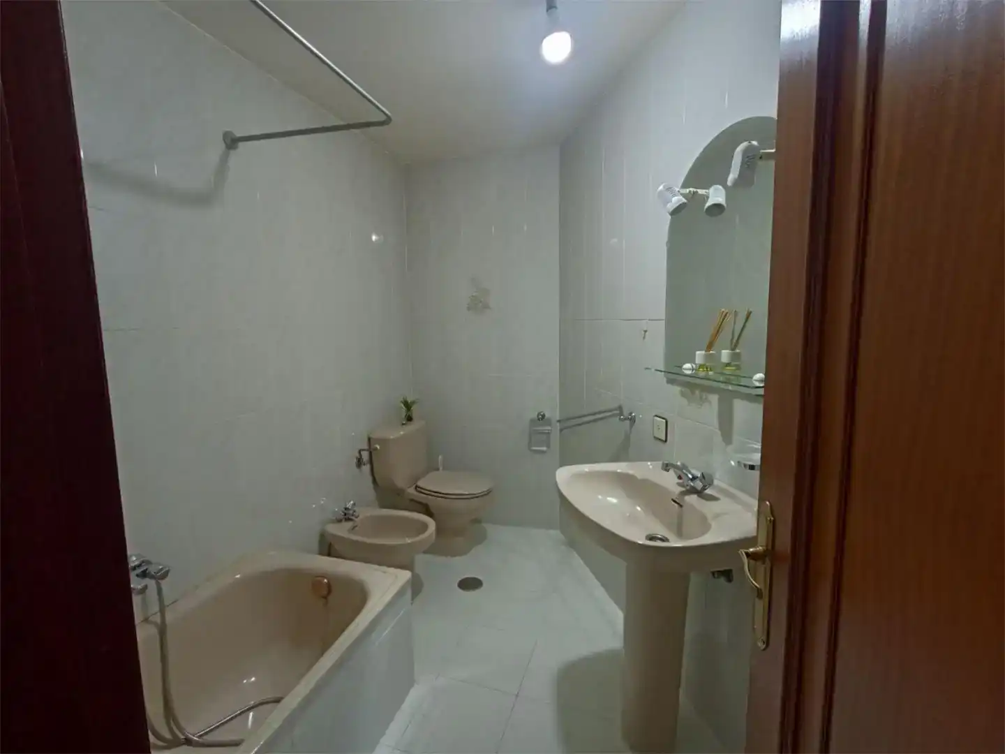 Baño de Piso en venta en Toreno con Trastero y Amueblado
