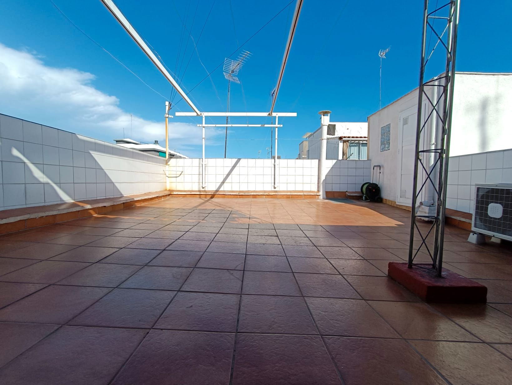 Terrassa de Casa o xalet en venda en Badalona amb Aire condicionat, Calefacció i Parquet