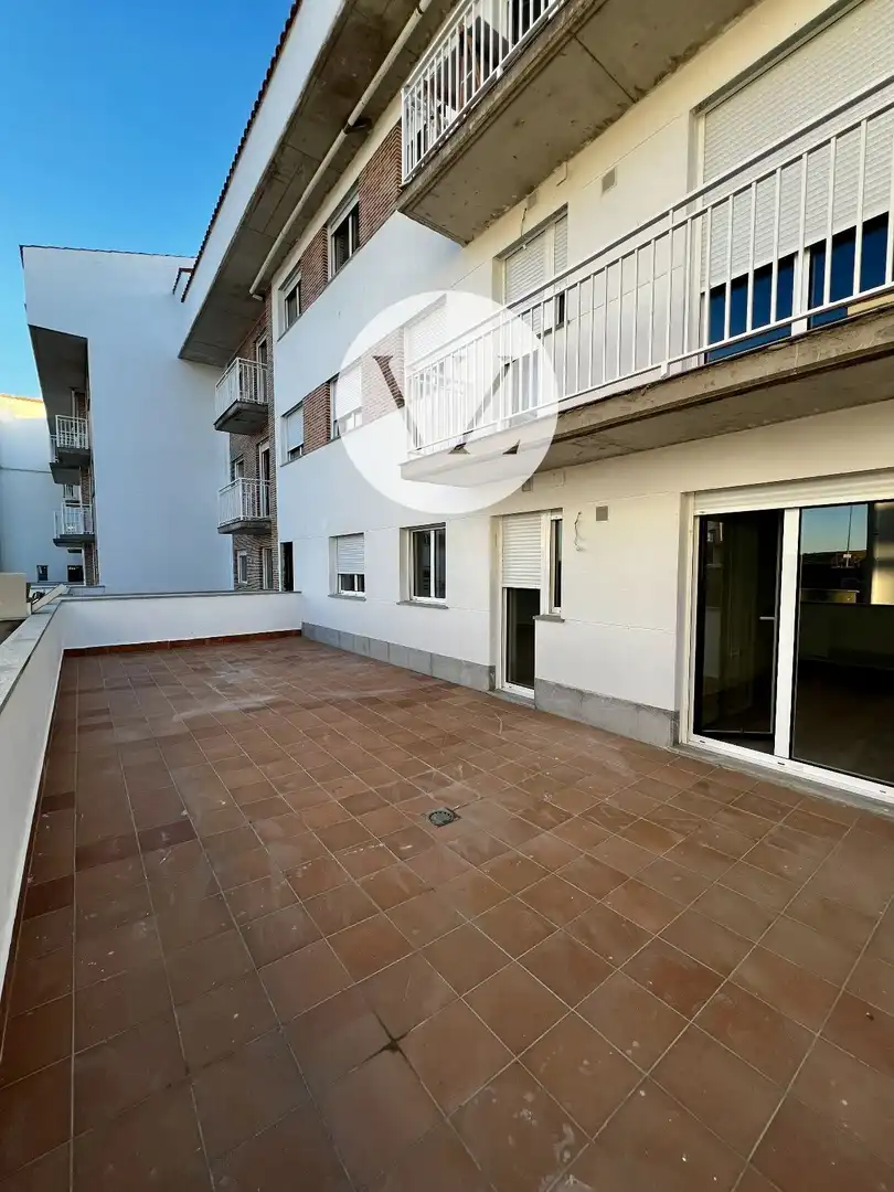 Außenansicht von Wohnung zum Verkauf in Pelabravo mit Heizung, Privatgarten und Terrasse