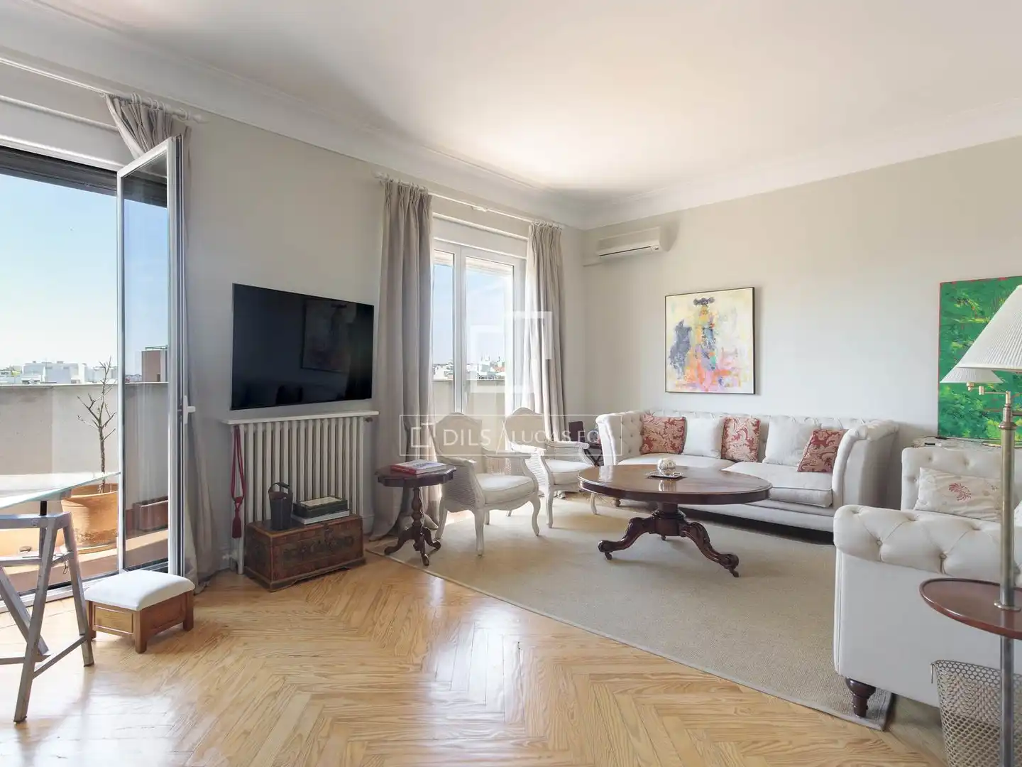 Living room of Attic for rent in Madrid  with Air Conditioner, Heating and Parquet flooring