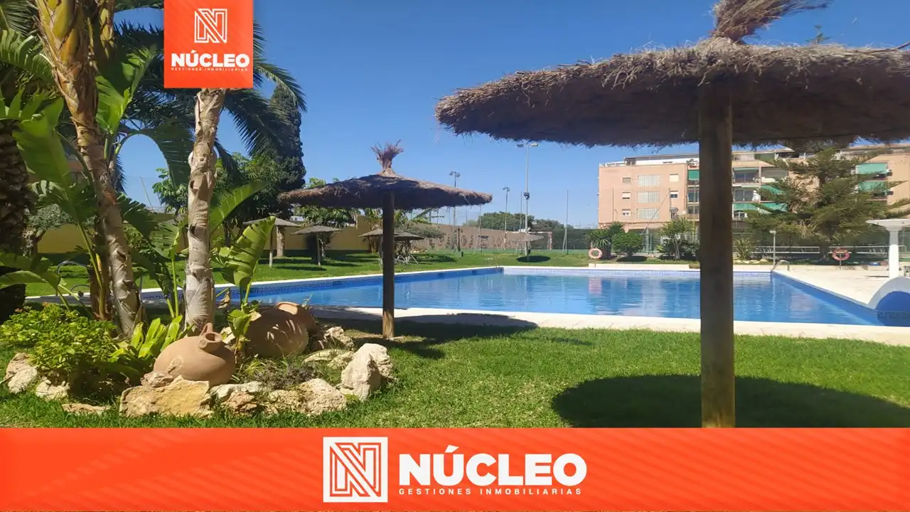 Piscina de Pis en venda en Alicante / Alacant amb Aire condicionat, Moblat i Forn