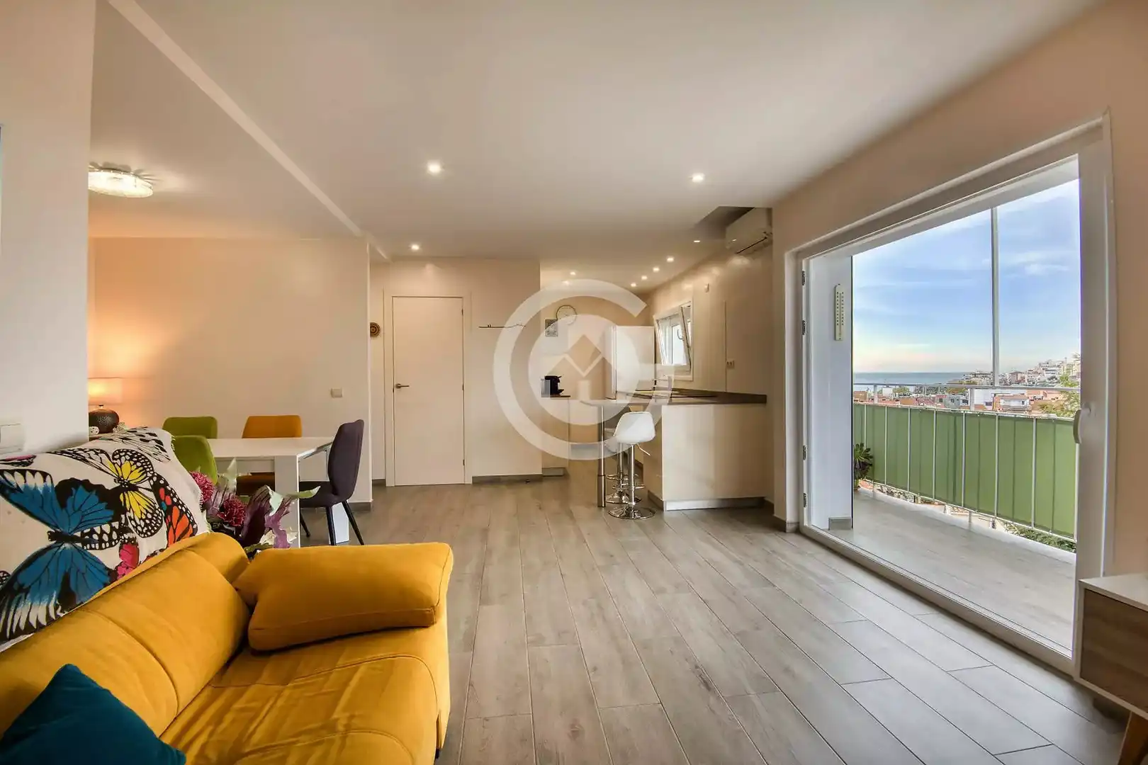 Sala de estar de Piso en venta en Palamós con Calefacción y Balcón