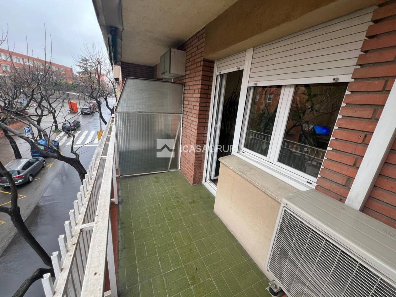 Exterior view of Flat for sale in Sant Cugat del Vallès  with Air Conditioner, Parquet flooring and Balcony
