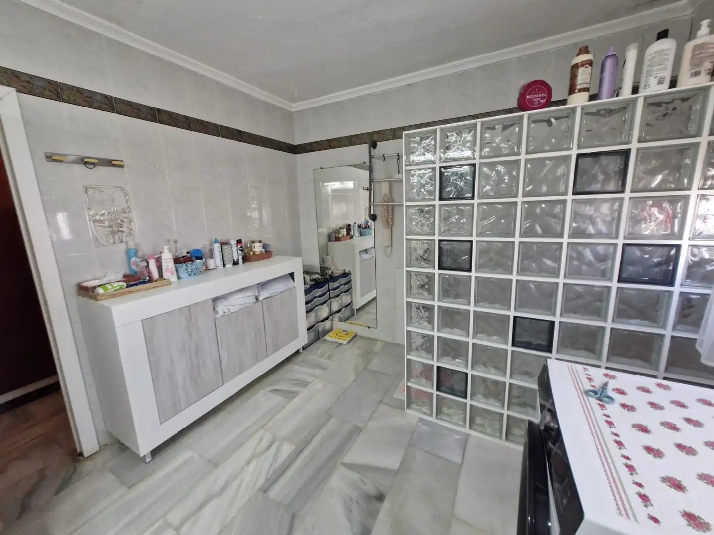 Cocina de Finca rústica en venta en La Línea de la Concepción con Jardín privado y Piscina