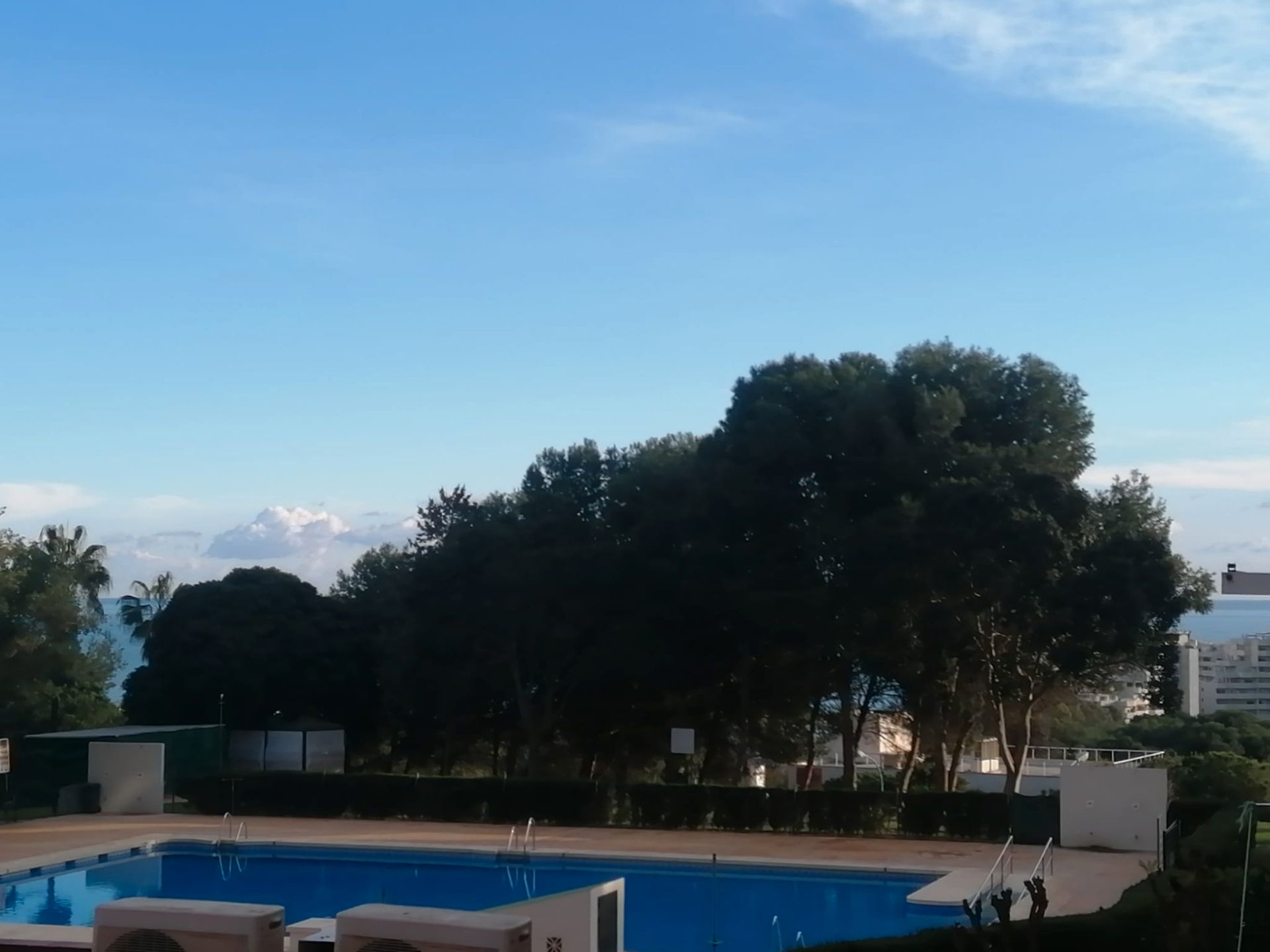 Piscina de Estudi de lloguer en Benalmádena amb Aire condicionat, Terrassa i Moblat