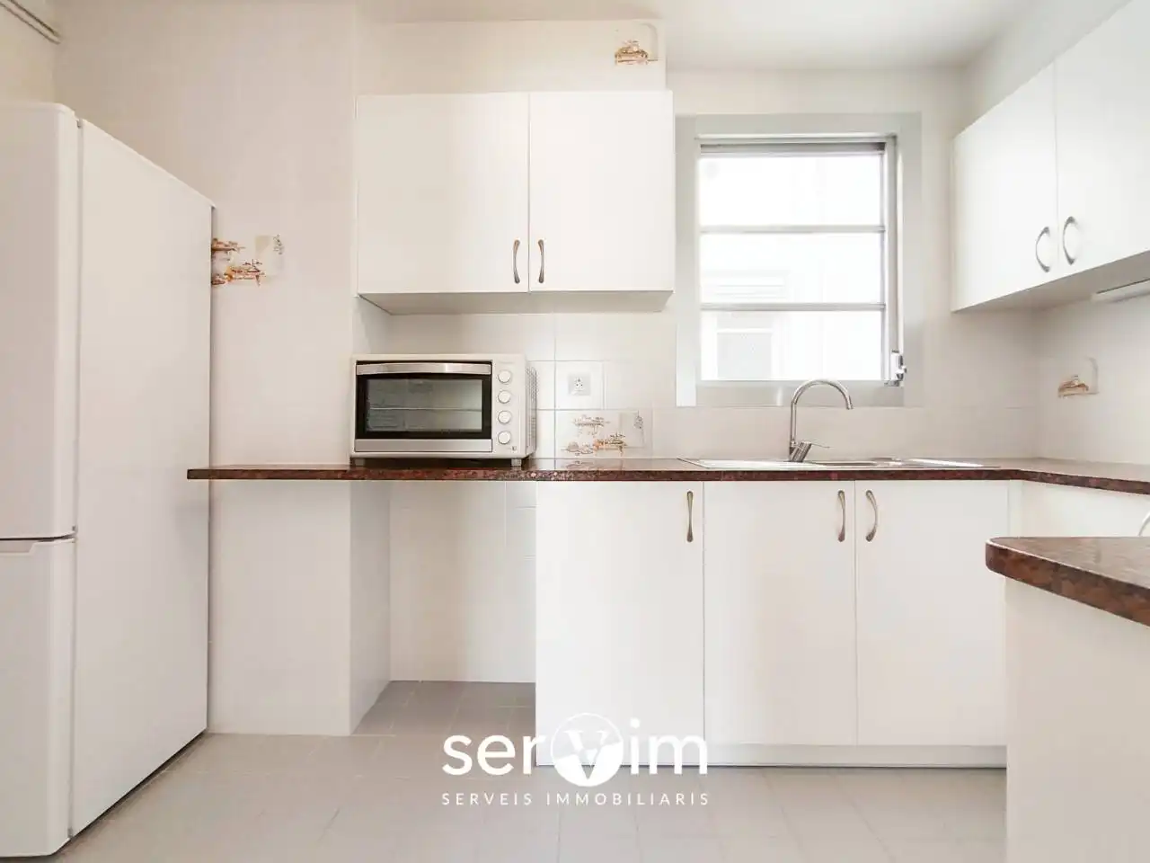 Küche von Wohnung zum Verkauf in Girona mit Heizung und Balkon