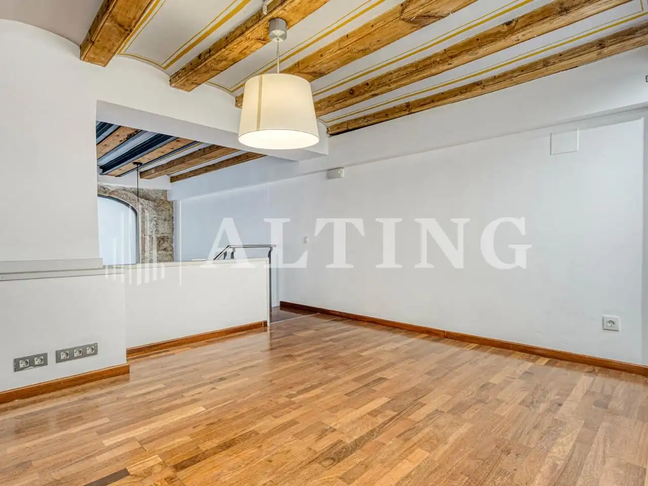 Sala de estar de Local en venta en Barcelona con Aire acondicionado