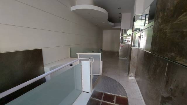 Local comercial en Alquiler en Logroño - Calle General Vara de Rey en Gran Via