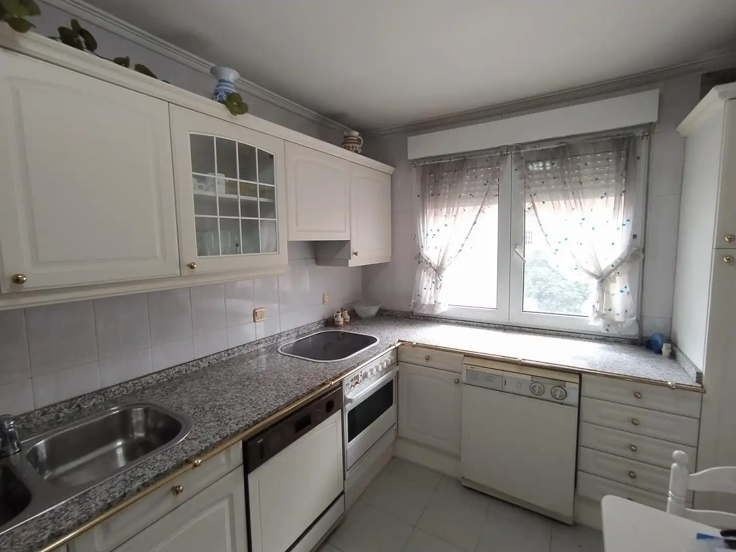 Cocina de Dúplex en venta en Ponferrada con Calefacción, Parquet y Trastero