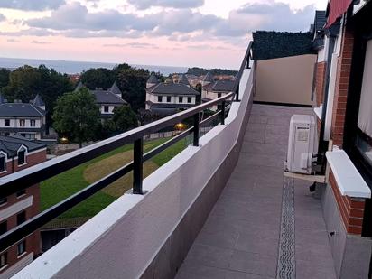 Terrace of Flat for sale in Castro-Urdiales  with Heating, Terrace and Swimming Pool
