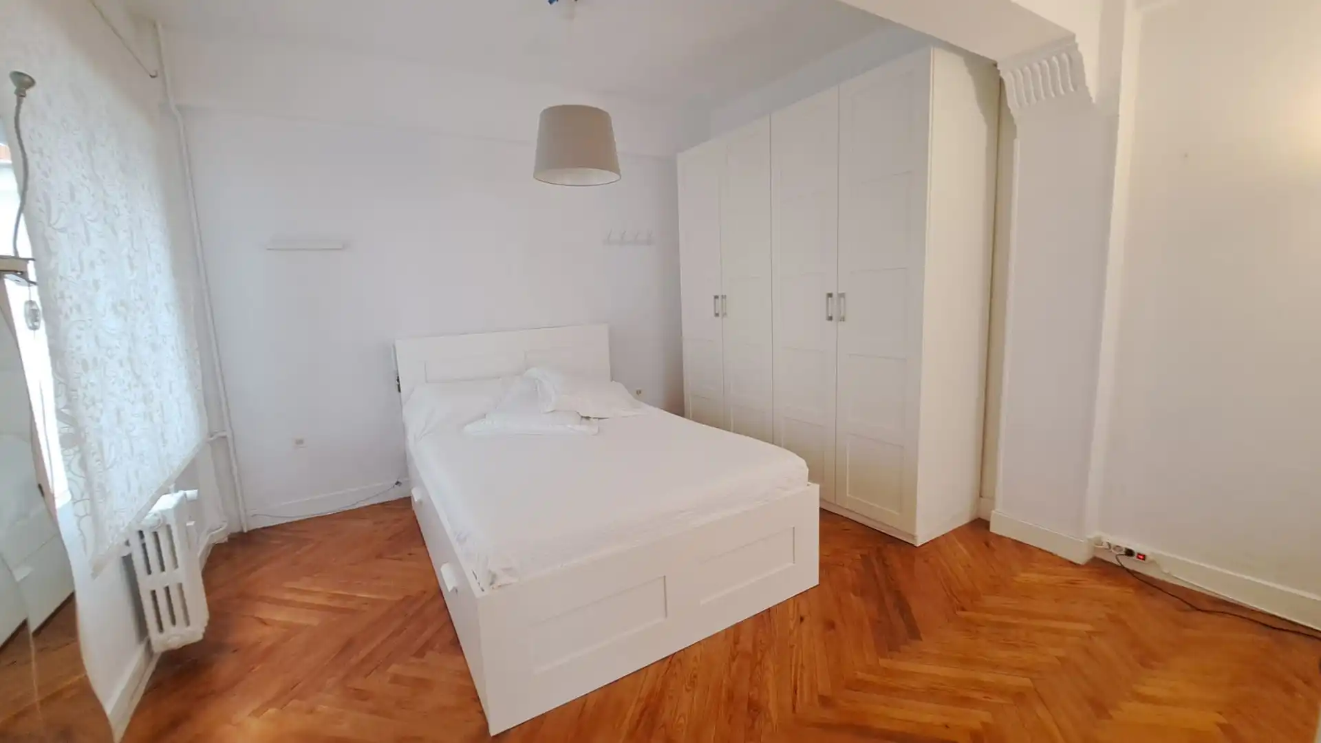 Schlafzimmer von Wohnung zum Verkauf in Bilbao  mit Heizung und Balkon