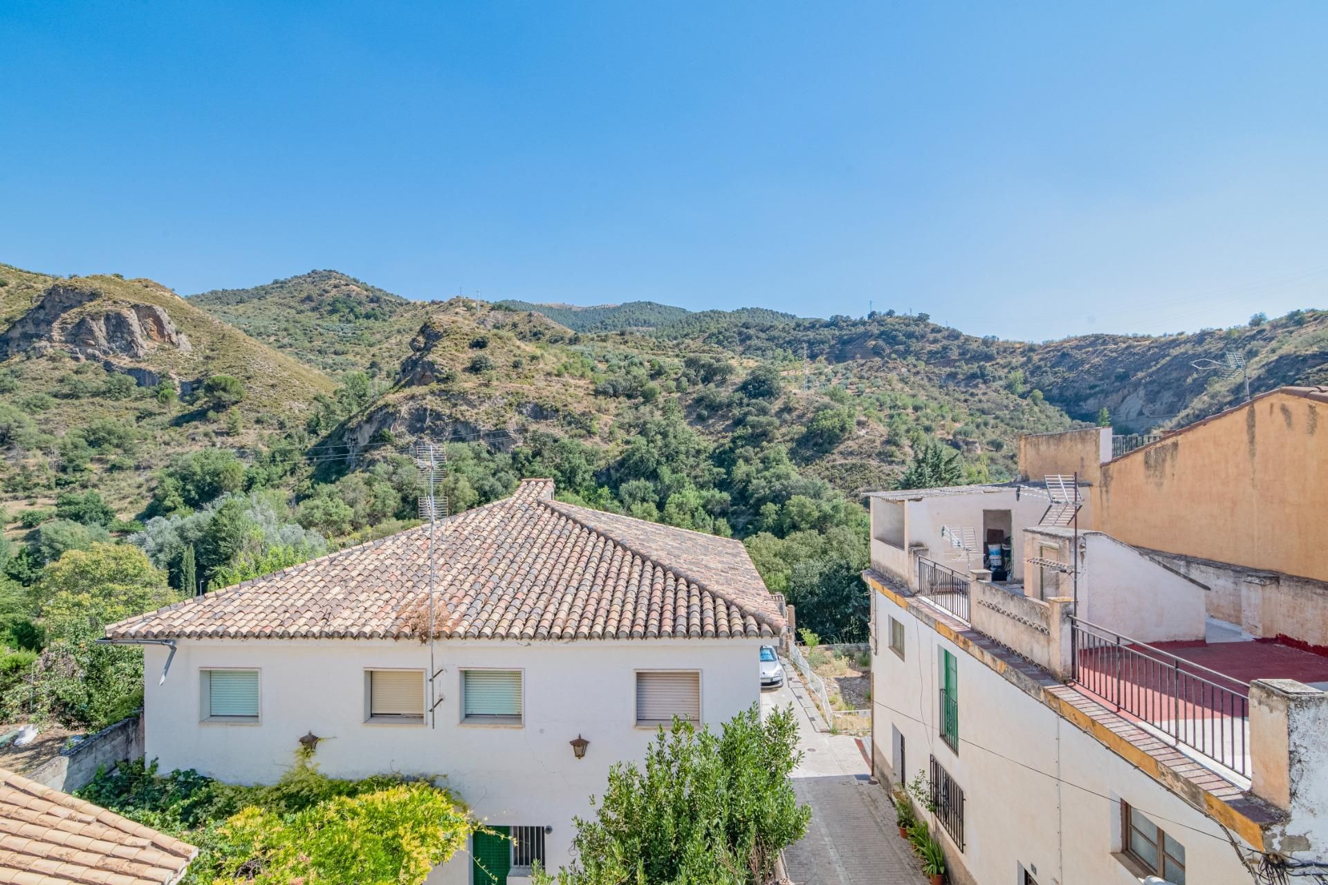 Vista exterior de Casa o xalet en venda en Quéntar amb Terrassa i Balcó
