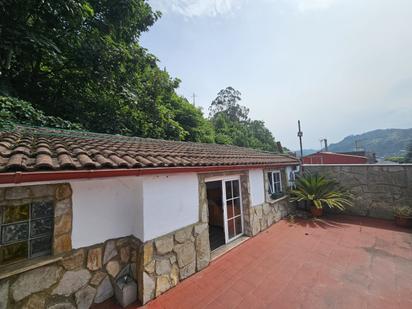 Vista exterior de Àtic en venda en Mieres (Asturias) amb Calefacció i Terrassa