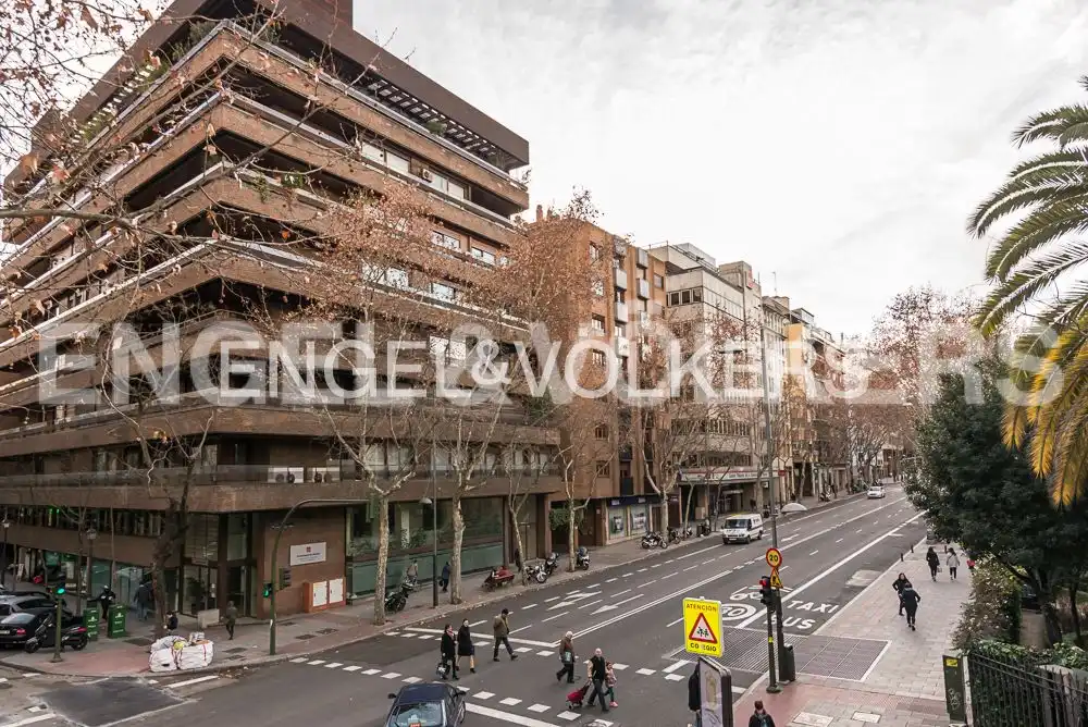 Außenansicht von Wohnung zum Verkauf in Madrid mit Heizung