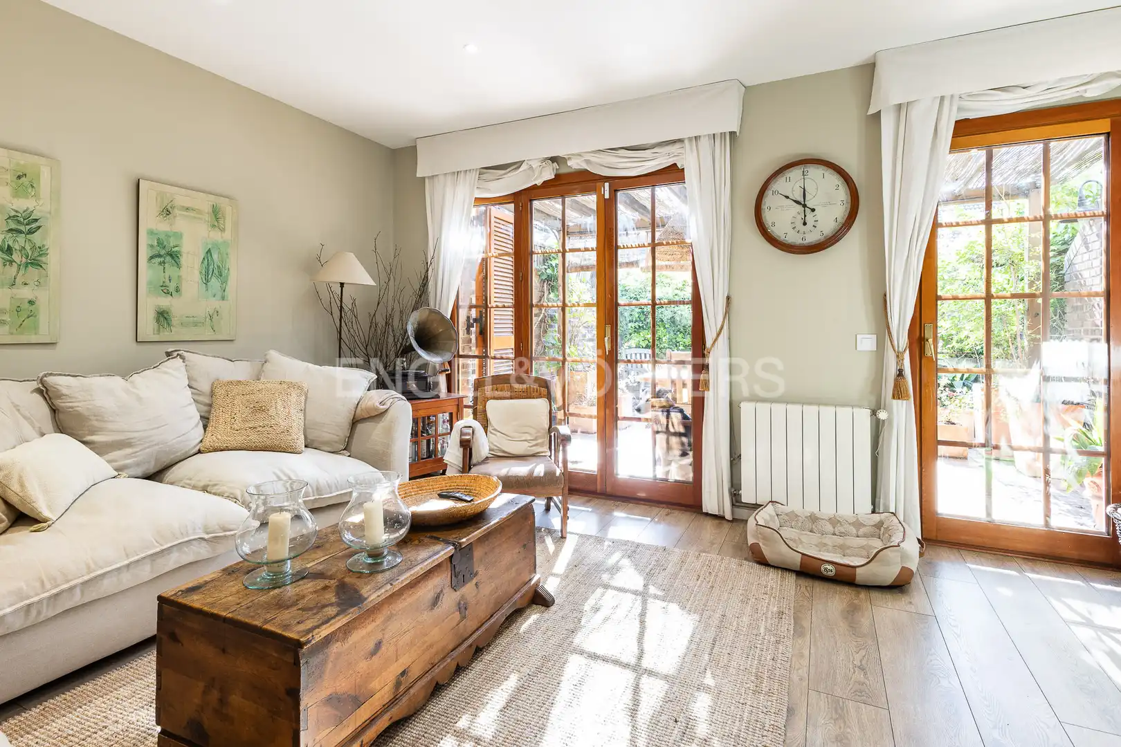 Sala de estar de Casa o chalet en venta en Badalona con Aire acondicionado, Calefacción y Jardín privado