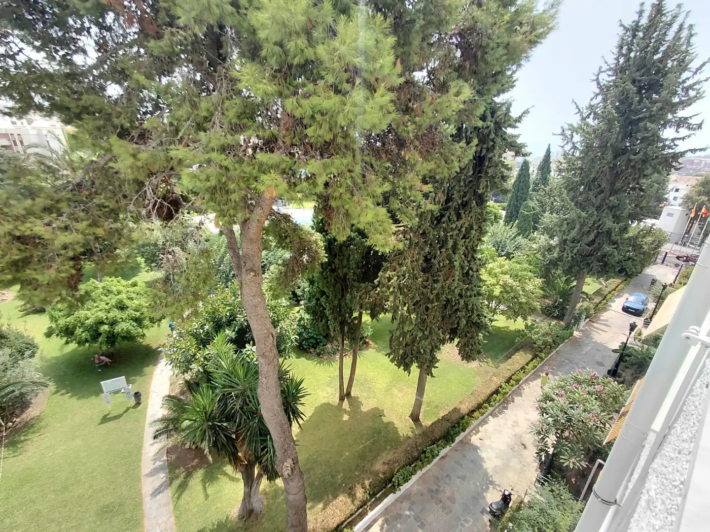 Jardín de Piso en venta en Benalmádena con Aire acondicionado, Amueblado y Piscina comunitaria