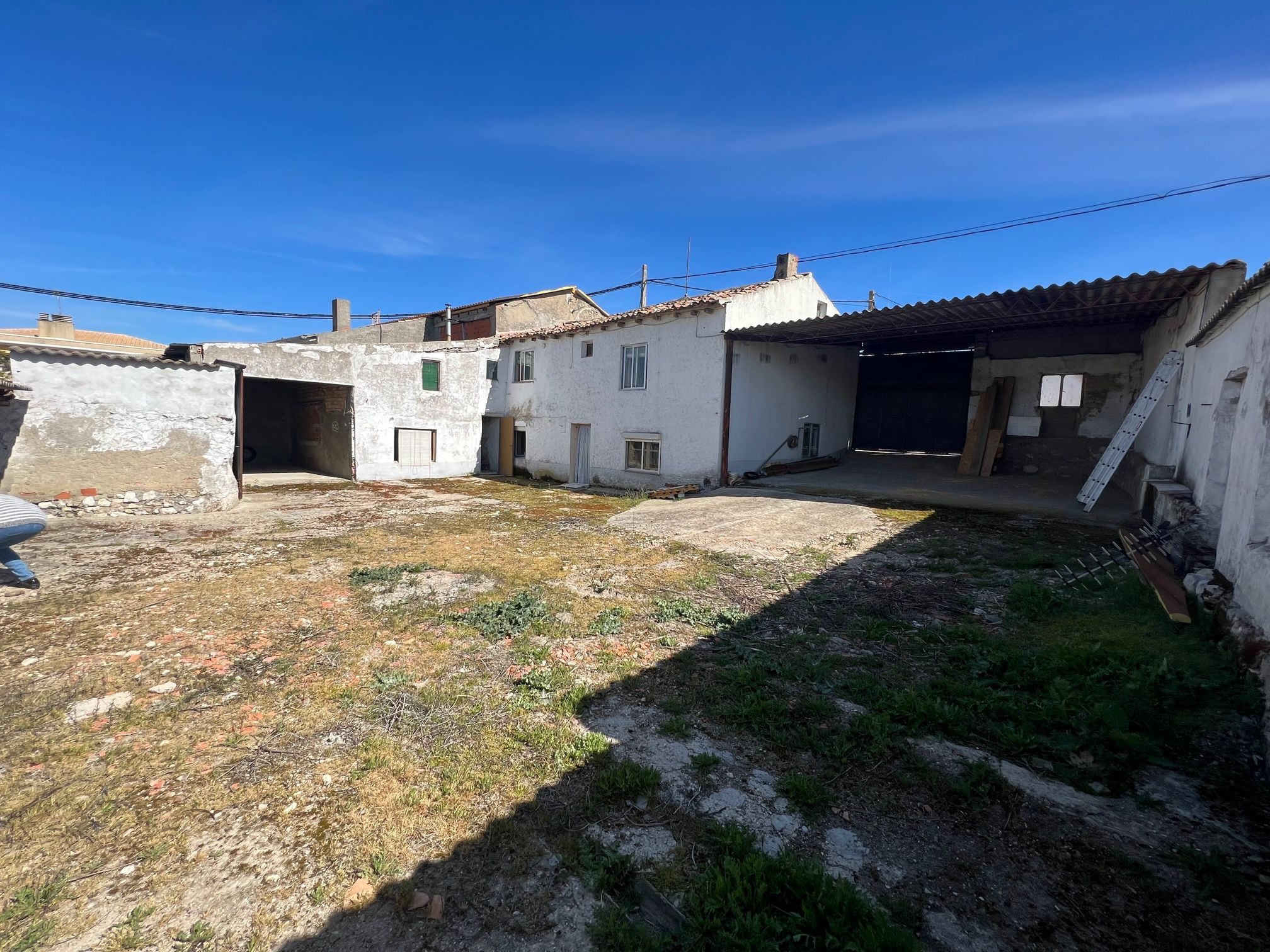 Vista exterior de Casa o xalet en venda en Villabáñez amb Parquet i Traster
