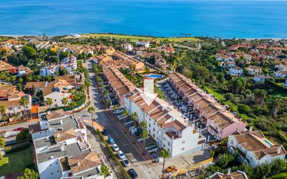 Vista exterior de Planta baixa en venda en La Alcaidesa amb Terrassa i Piscina