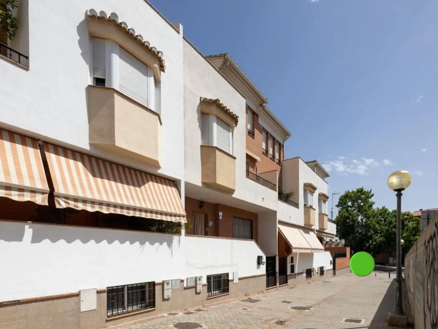 Vista exterior de Casa o chalet en venta en Granada con Aire acondicionado, Calefacción y Terraza