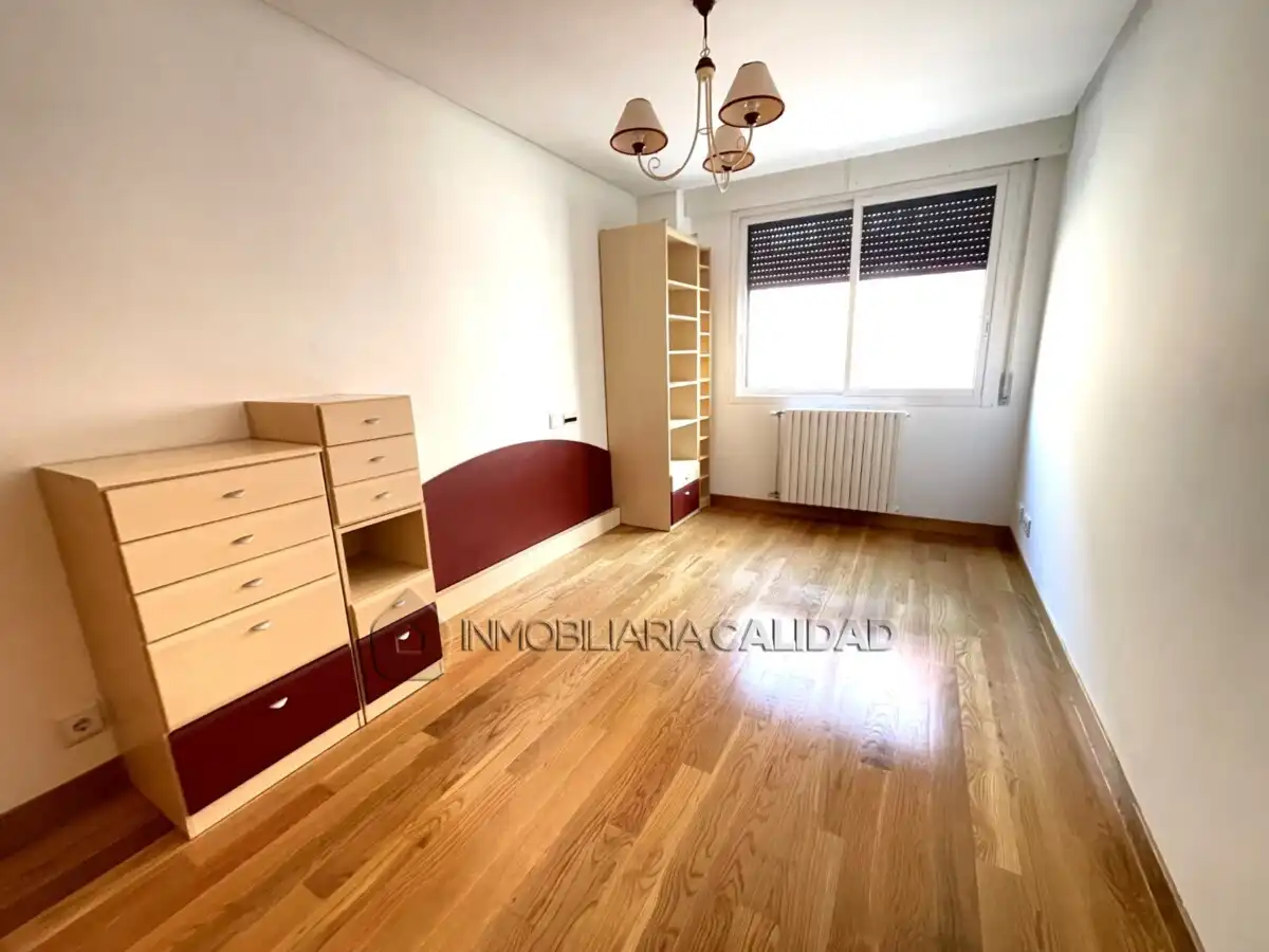 Dormitori de Pis en venda en Burgos amb Calefacció i Traster