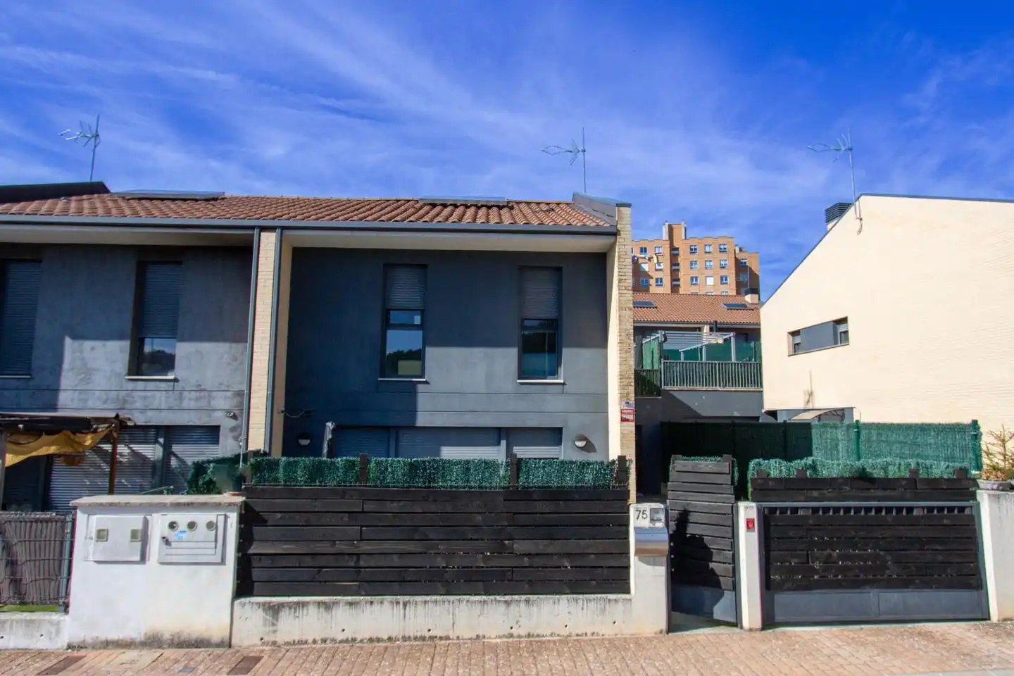 Vista exterior de Casa o chalet en venta en Aoiz / Agoitz con Jardín privado, Terraza y Amueblado