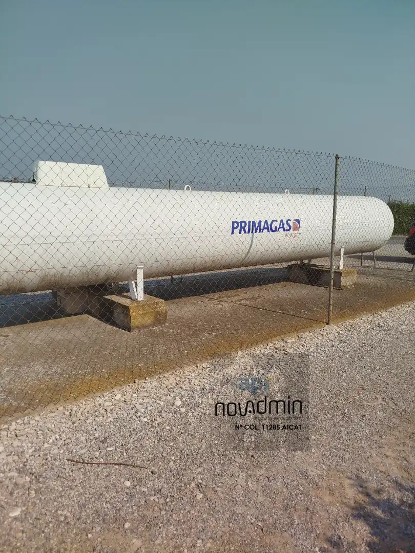 Fabrikhallen zum Verkauf in El Poal mit Heizung und Alarm