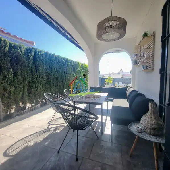 Terraza de Casa adosada en venta en Almonte con Aire acondicionado, Calefacción y Jardín privado
