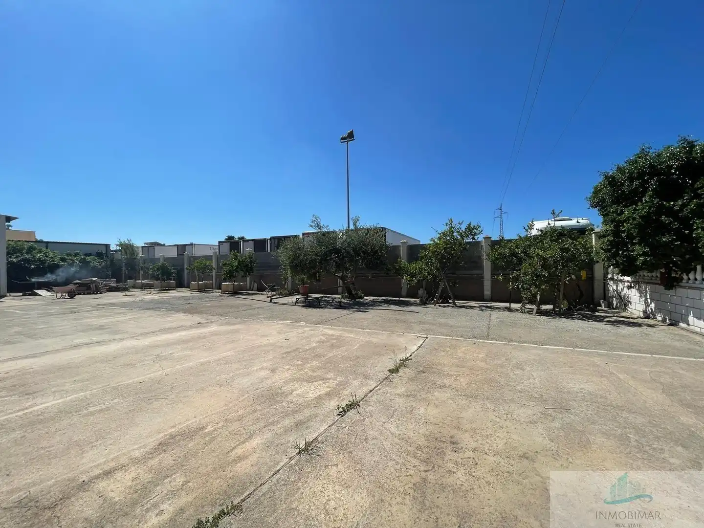 Aparcament de Finca rústica en venda en Motril amb Terrassa i Piscina