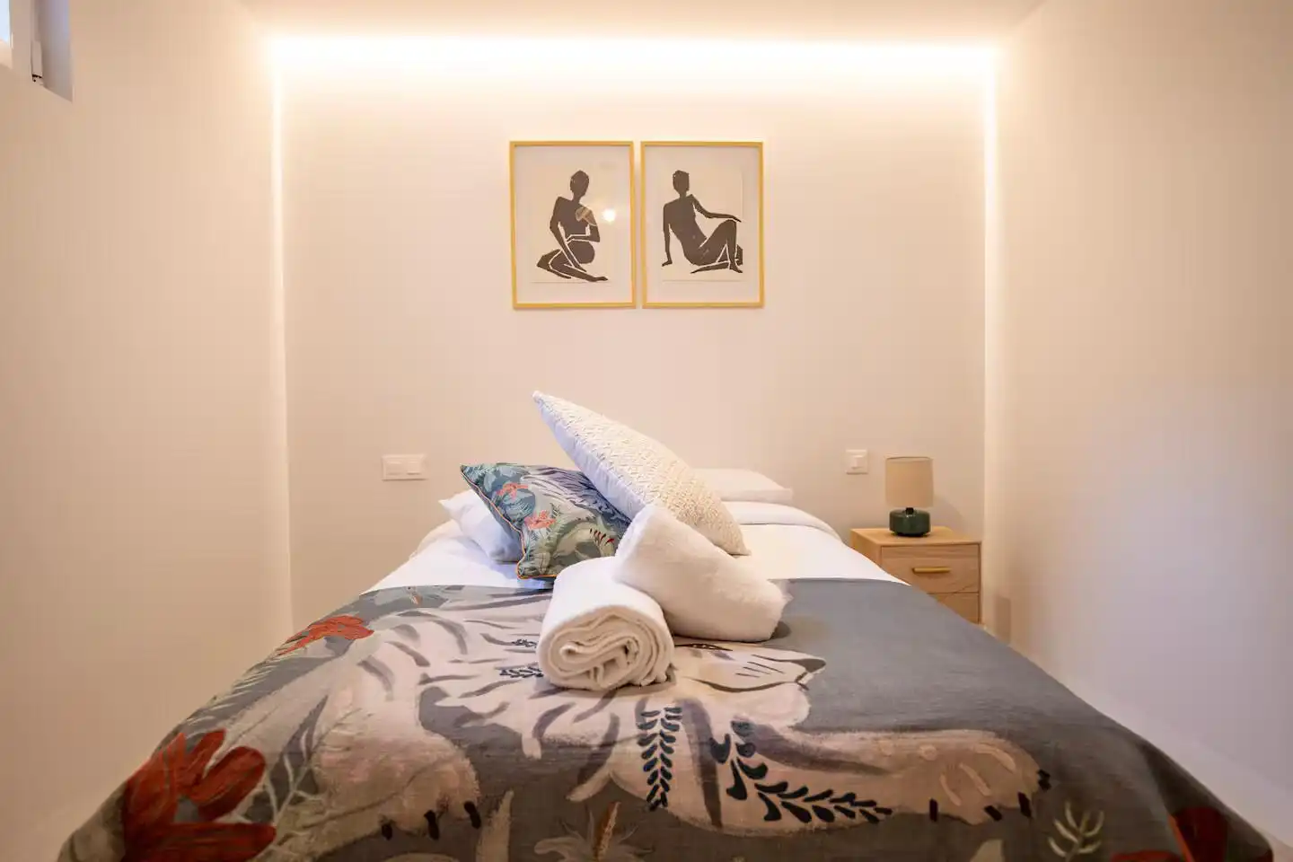 Bedroom of Apartments for rent in Cerdanyola del Vallès  with Air Conditioner and Furnished