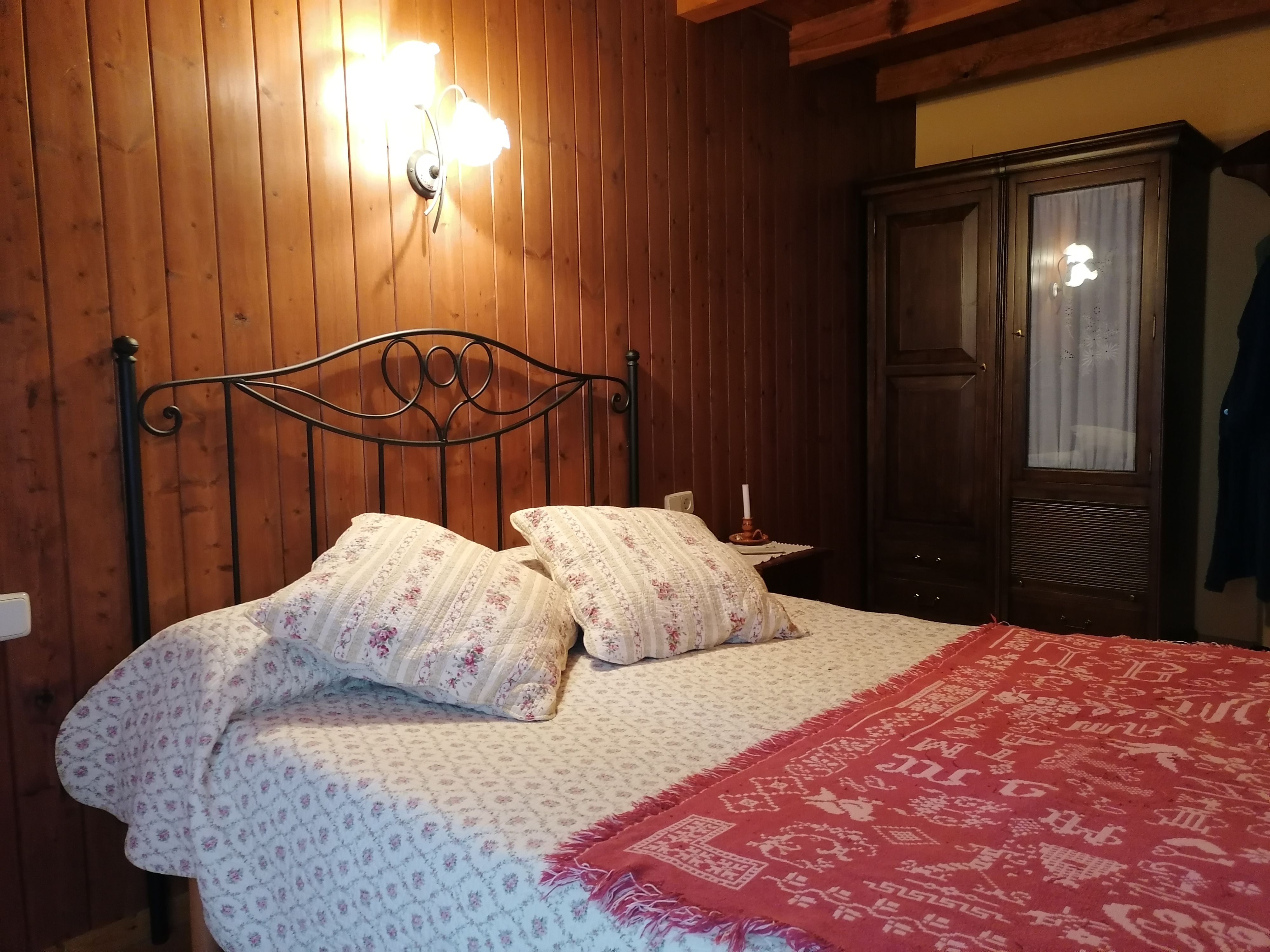 Dormitori de Casa adosada en venda en Alt Àneu amb Moblat