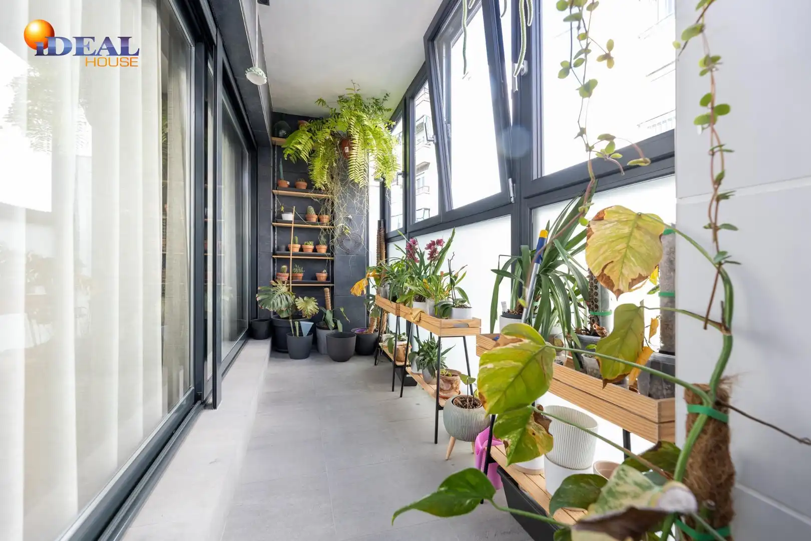 Flat with lift for sale in Calle PINTOR VELAZQUEZ 11, imagen 2
