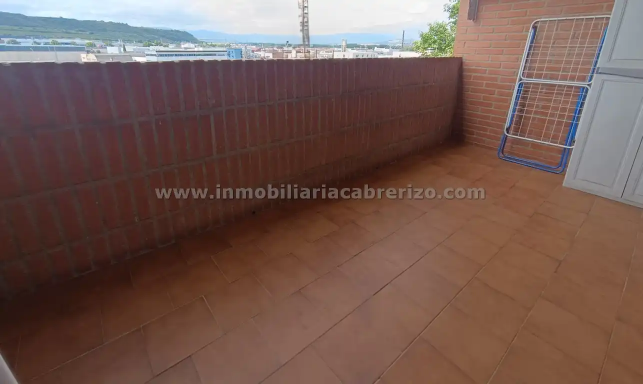 Terraza de Estudio en venta en  Logroño con Aire acondicionado, Calefacción y Parquet
