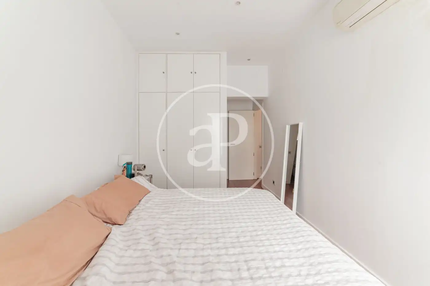 Flat for rent in C. de Calatrava, Palacio